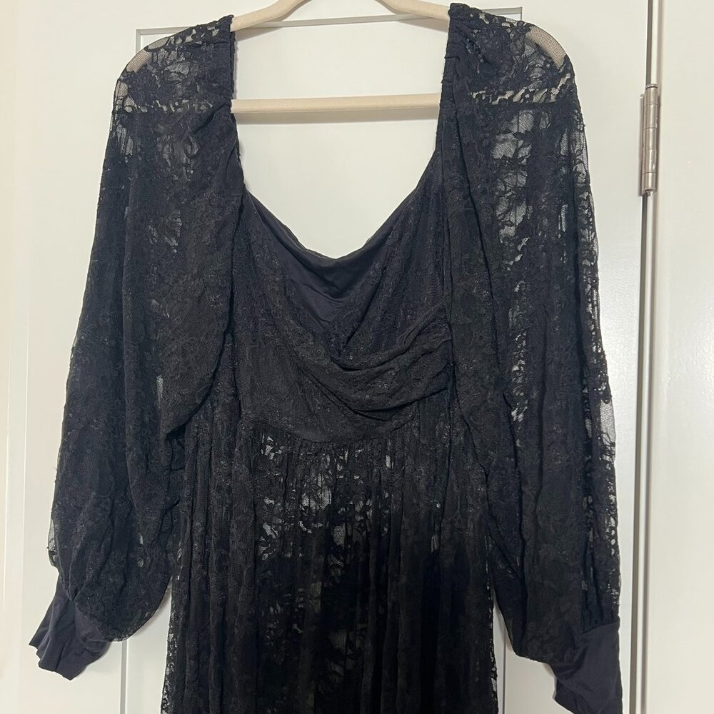 Black Lace Off Shoulder Doubly Split Maternity Maxi Dress for Photoshoot - Picture 7 of 16